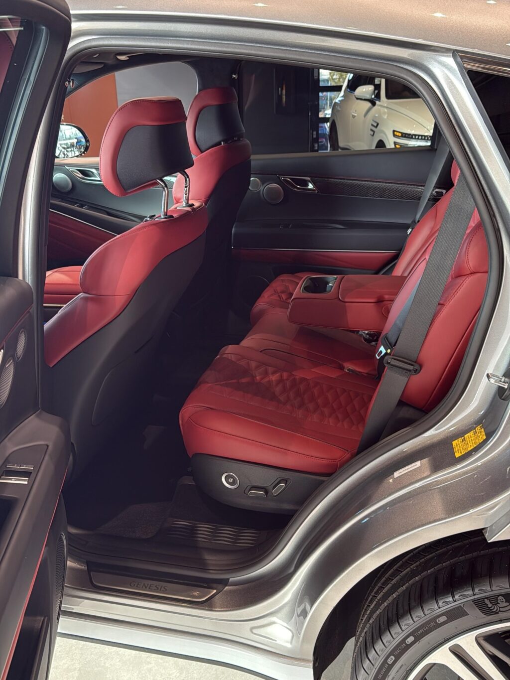 Instagram post from lfgauto. This post is in position 4.