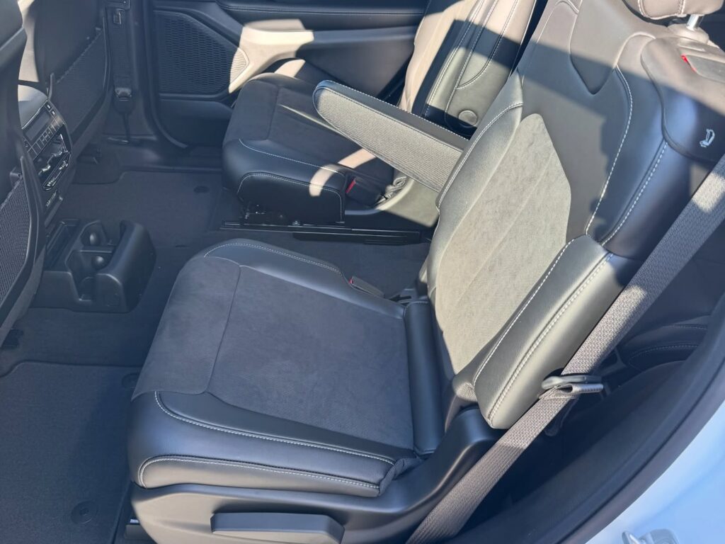 Instagram post from lfgauto. This post is in position 2.